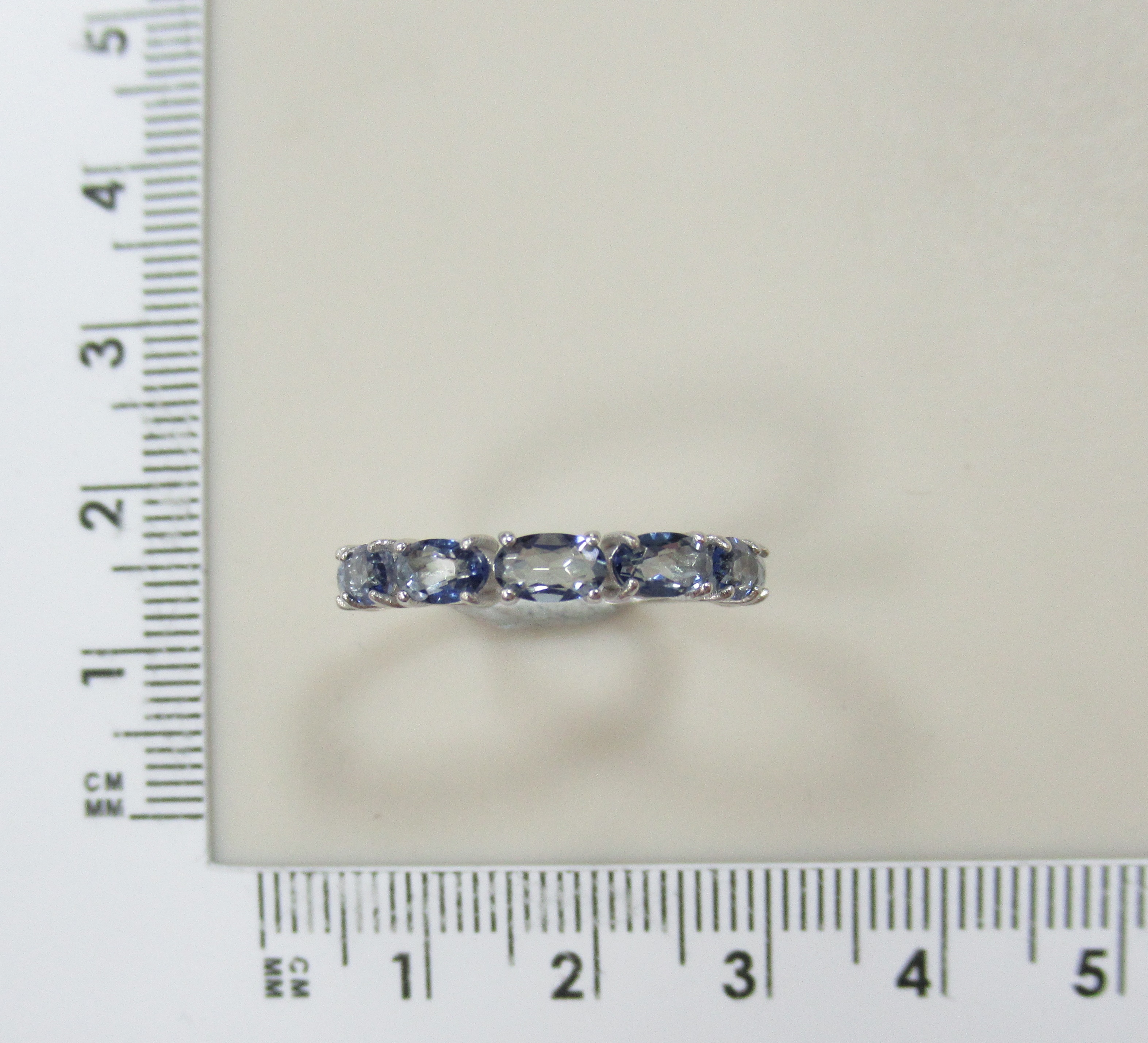 Серебряное кольцо с синим горным хрусталем